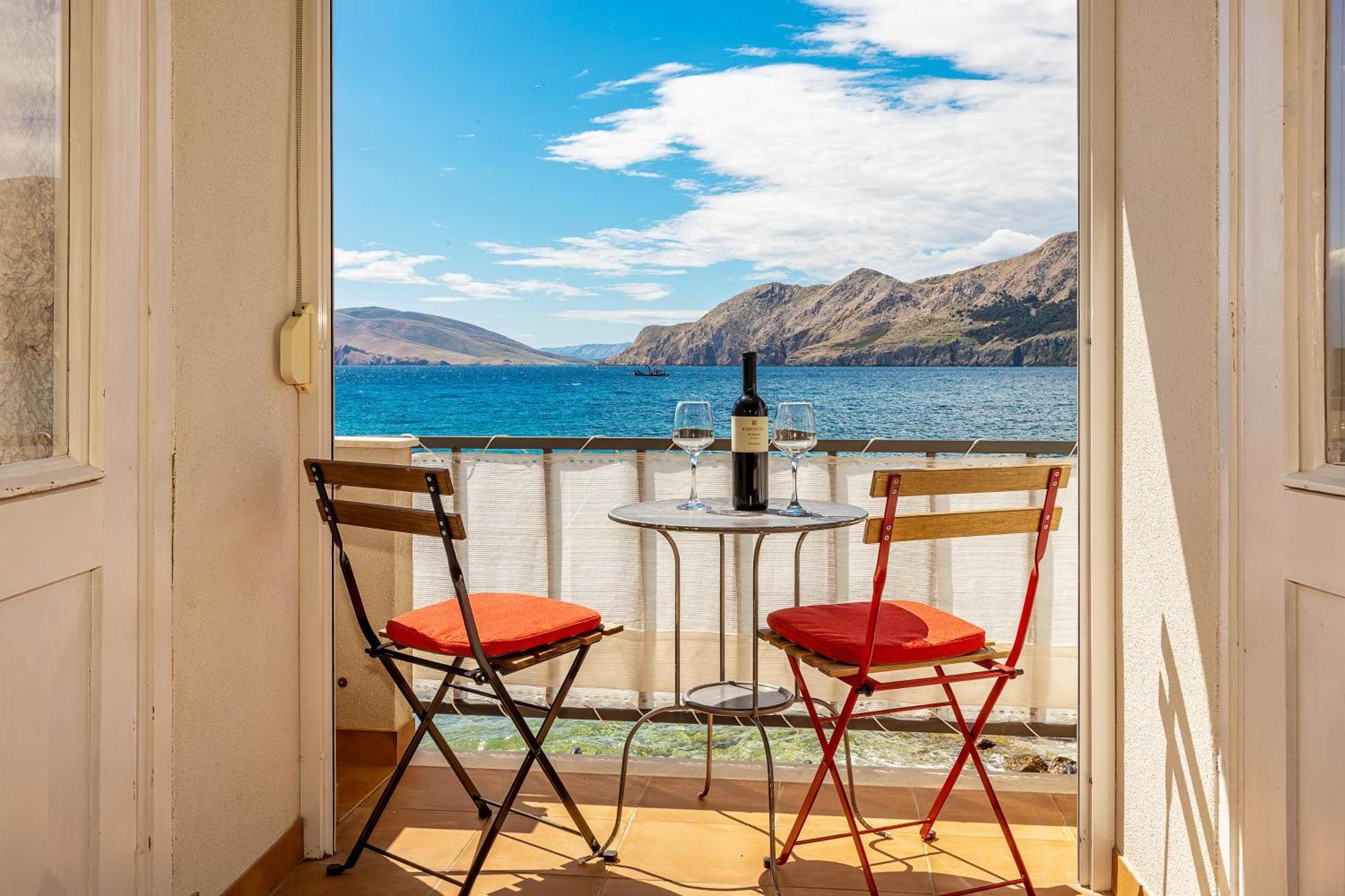 Apartment Nora By The Beach Башка Экстерьер фото